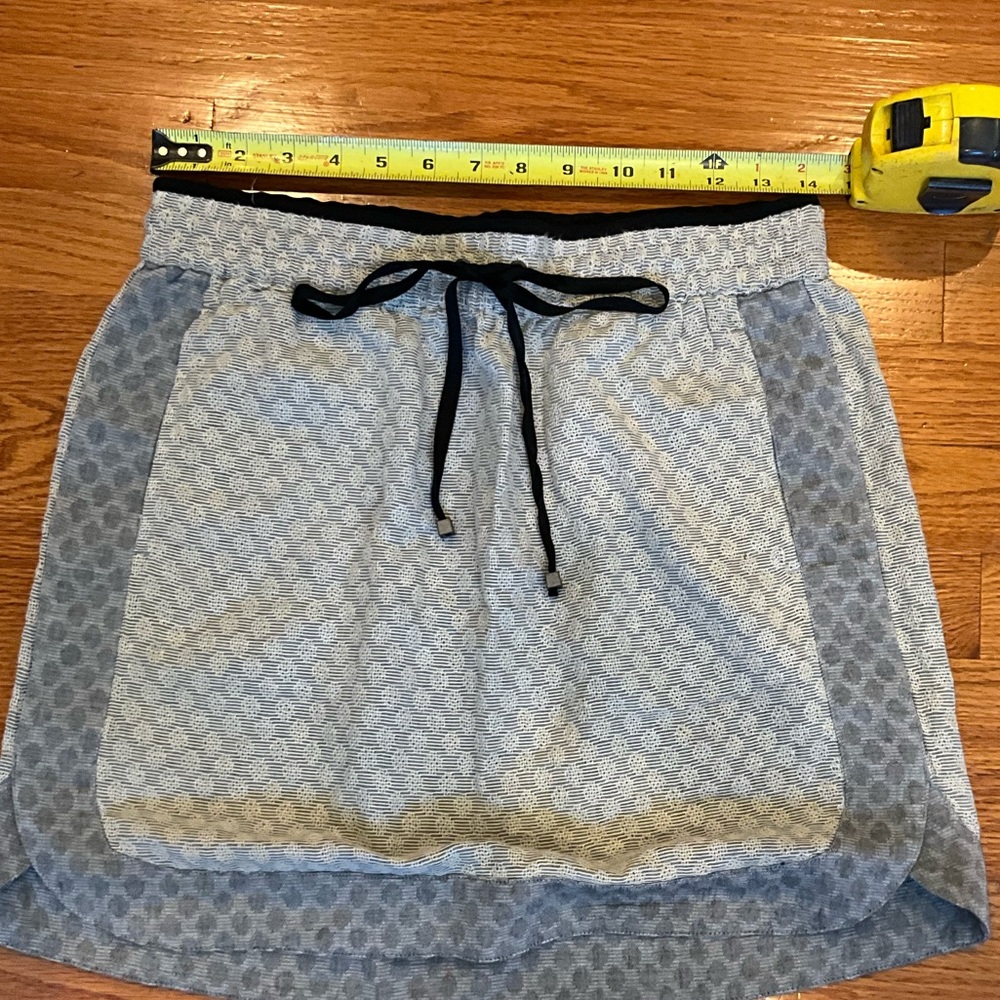 NWOT Lou & Grey Skirt